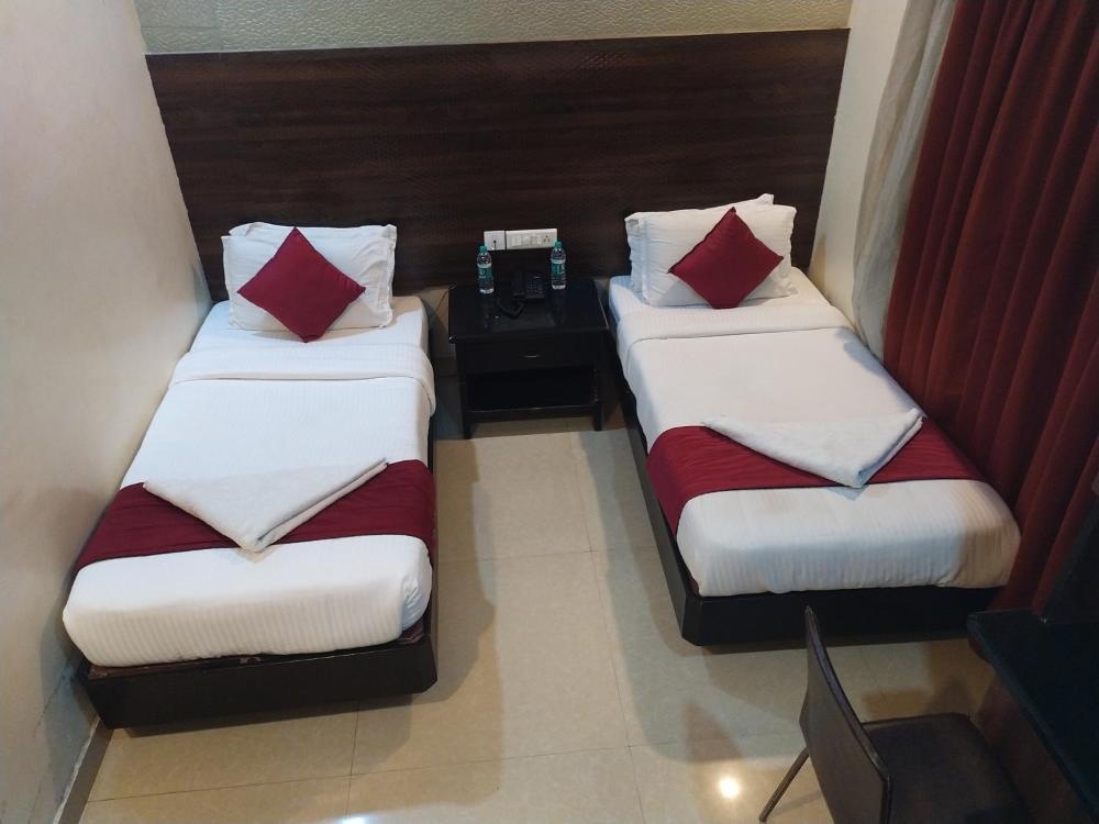 Room image 3