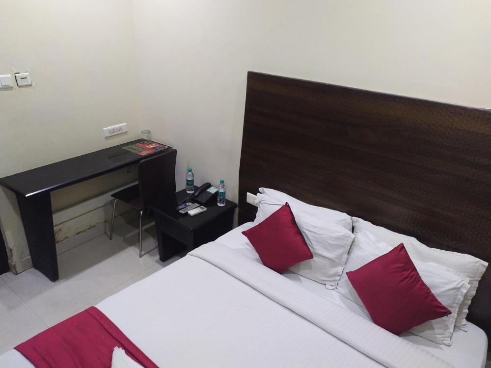 Room image 5